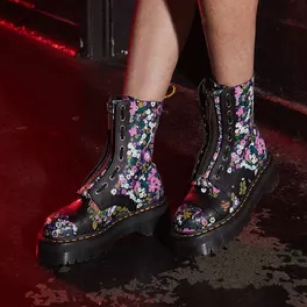 NWT Dr Martens Sinclair Hi Vintage Floral Platform Boots 7 / 38 - Picture 3 of 9